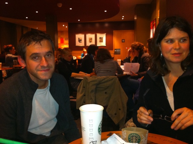  7 November 2010 à 19h04 - Christophe et Amélie au Starbuck